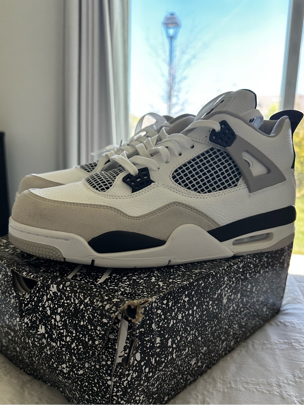Air Jordan 4 Retro size 12 men’s